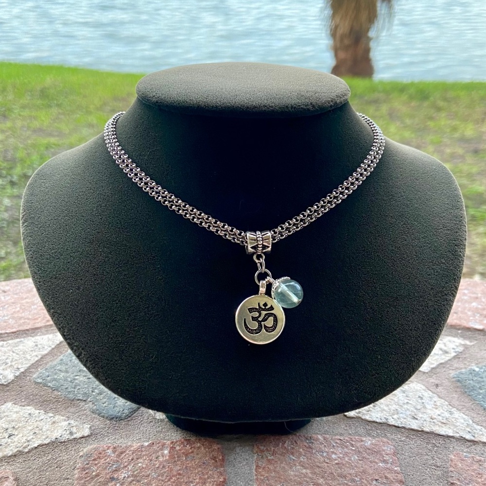 Stainless steel double chain om sign & fluorite - Picture 8 of 10